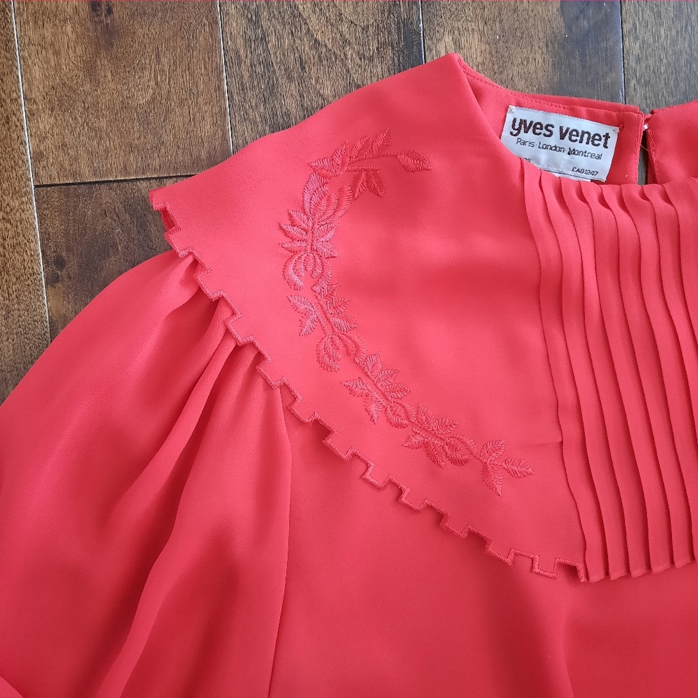 Vintage long sleeve blouse